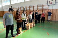 4aa5c66a-54c4-43f2-8576-0b4dddd78433